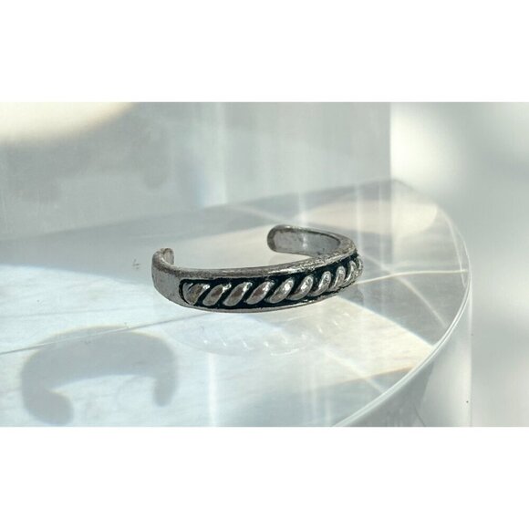 Vintage Braided Silver Tone Open Style Adjustable Retro Ring - Size 4 - Picture 4 of 6